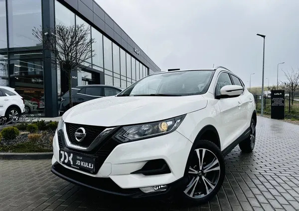 nissan pomorskie Nissan Qashqai cena 79800 przebieg: 61455, rok produkcji 2019 z Gdańsk